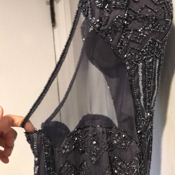 Beautiful gown. Worn once in a wedding. - Picture 5 of 8